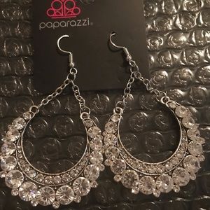 All this bling..Stunning earrings!!